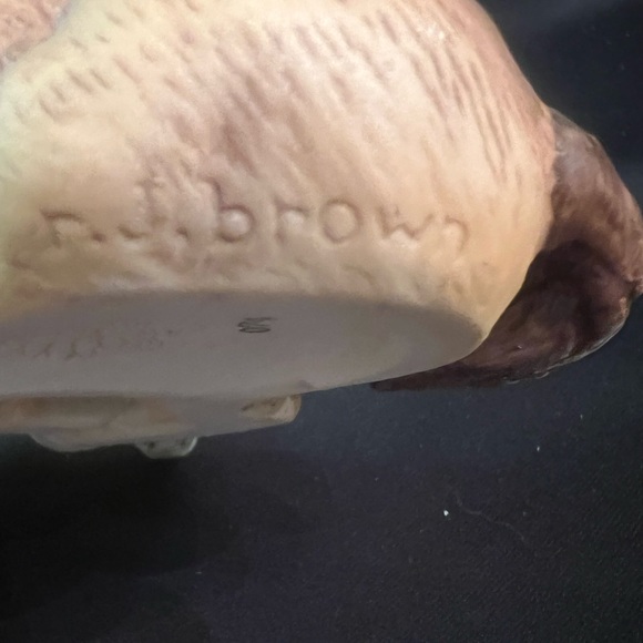 Horse figurine sculpture vtg pony foal signed artist J Brown RSL 1980 - Picture 7 of 11